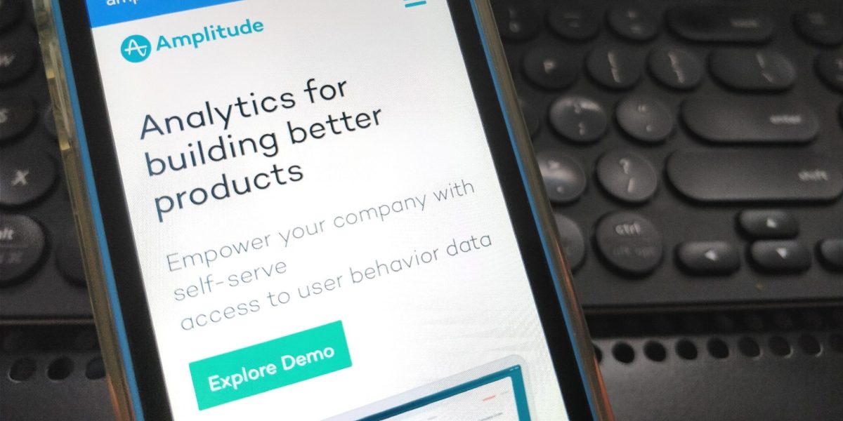 Amplitude utiliza IA para melhorar a qualidade dos dados e acelerar a análise de produtos